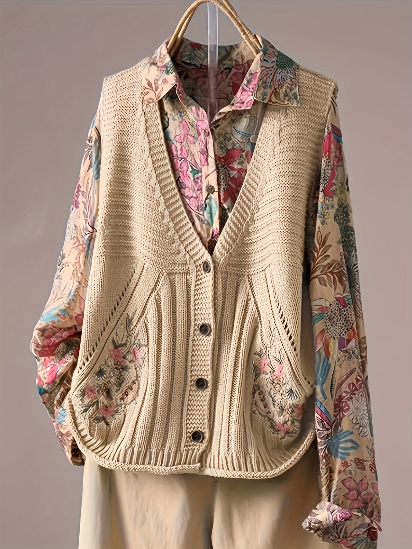 Young Women'S V-Neck Sleeveless Embroidered Floral Knit Acrylic Jacket, Relaxed Fit, Vintage Casual, with Hood, for Women